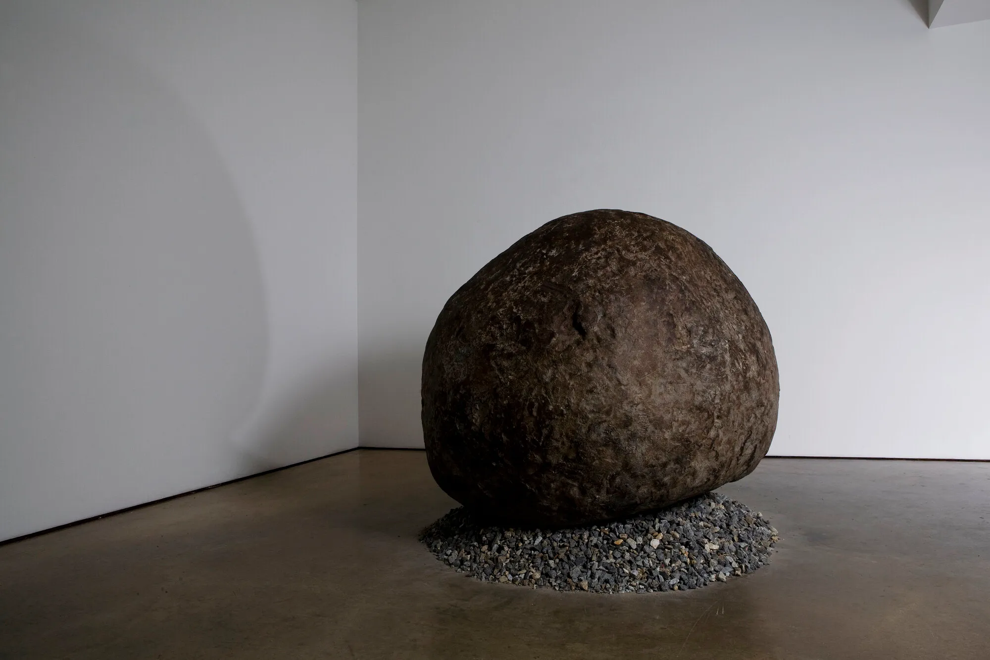 Untitled, steel, 126x125x110cm, 2014; Hakgojae Gallery