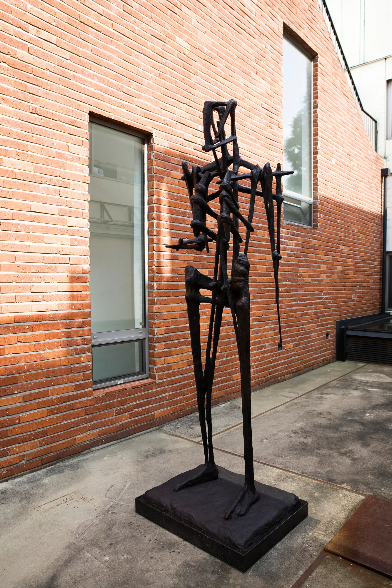 Untitled, bronze, 250x70x40cm, 2013